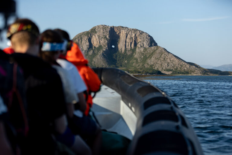 RIB-safari. Torghatten Rundt