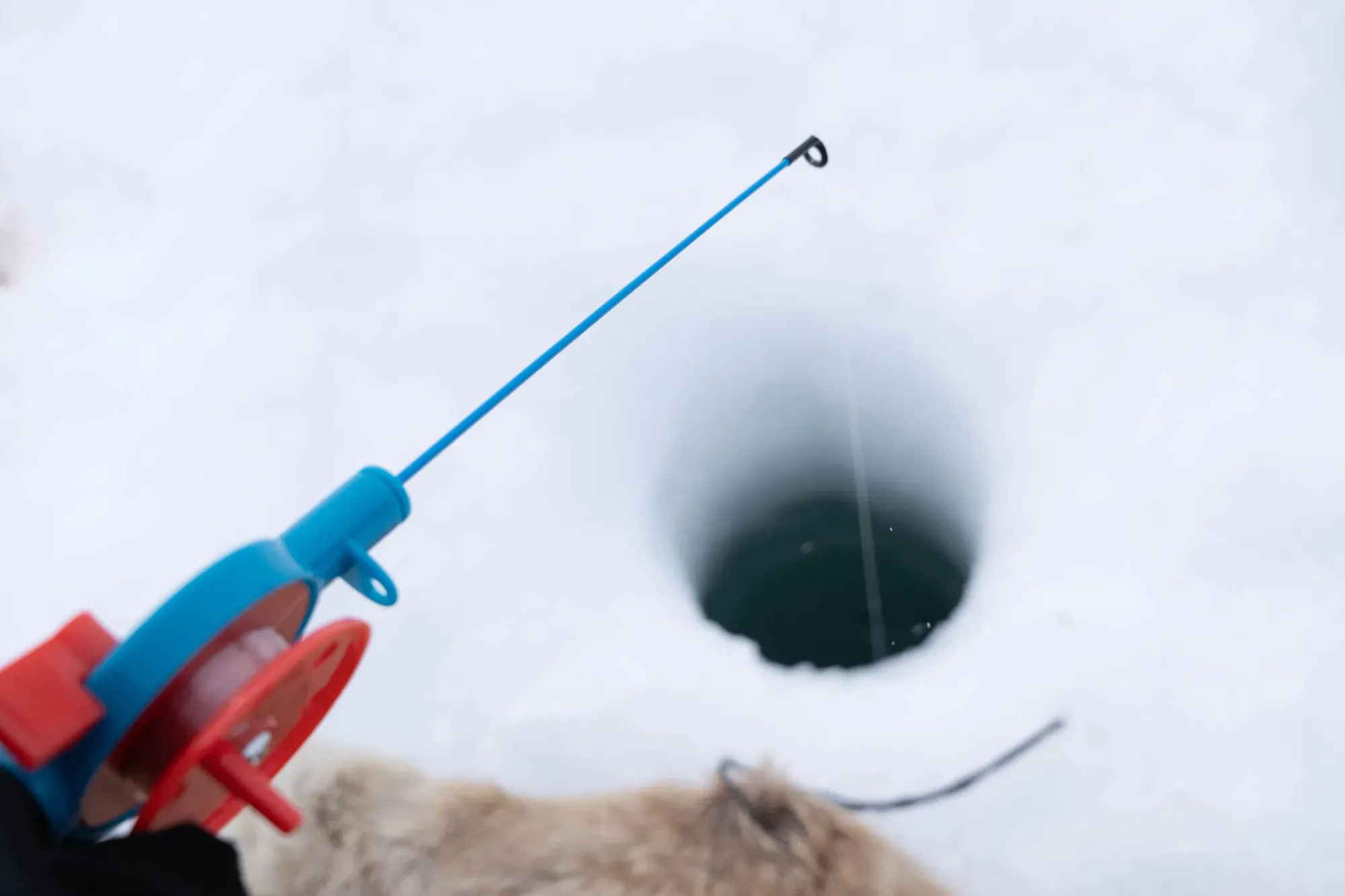 Snøscooter- og Isfiskeeventyr