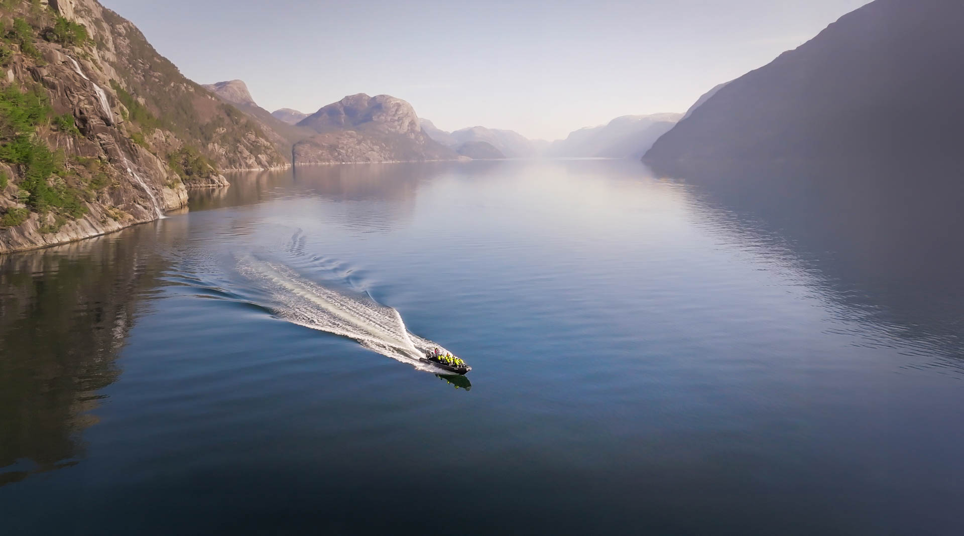 RIB-tur fra Lysefjord­­senteret