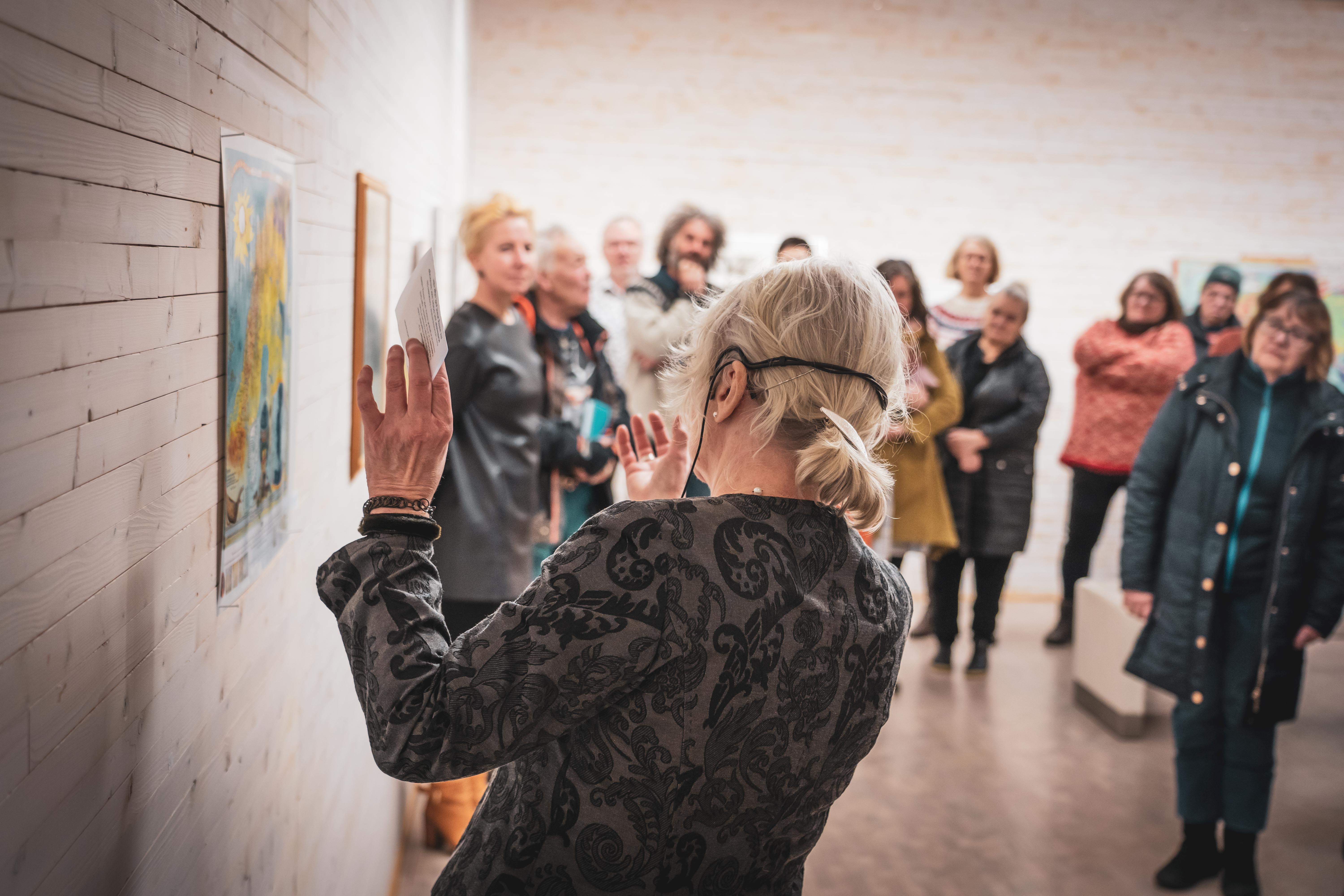 Guidet omvisning i galleriet og Uerstattelig - Et møte med kunst og natur