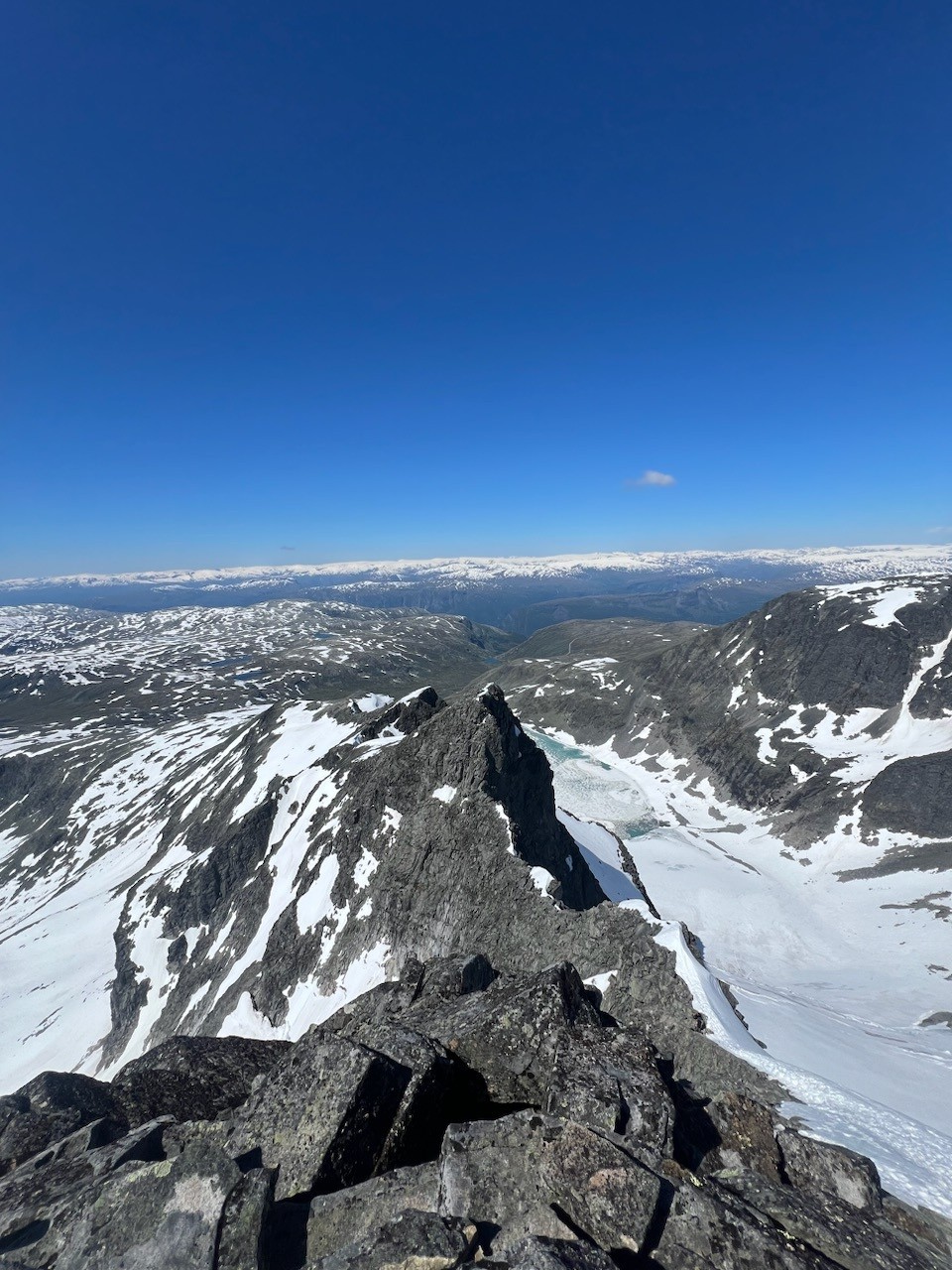 Vestre Austanbottstind