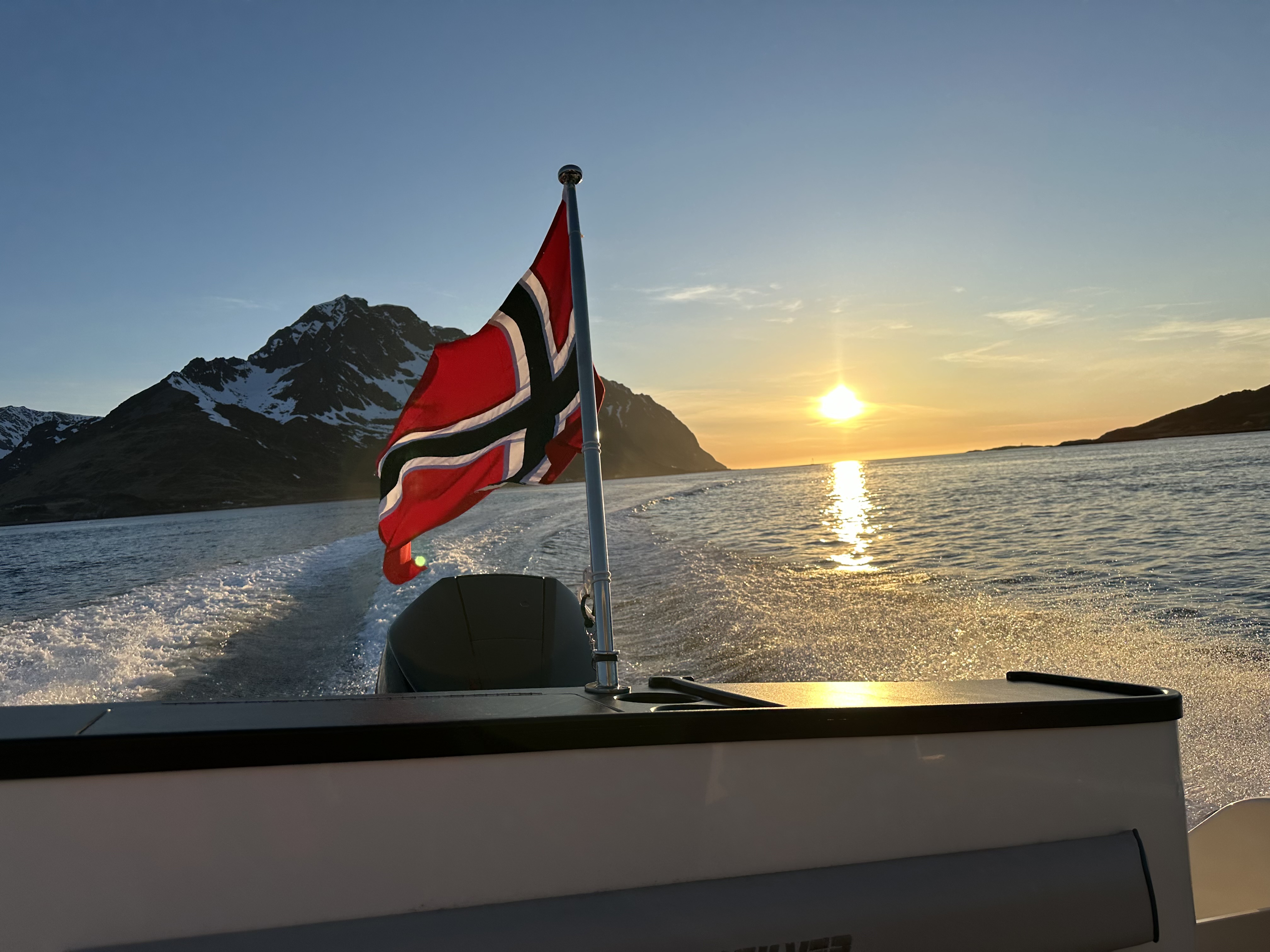 Boat sightseeing 2 hours summer