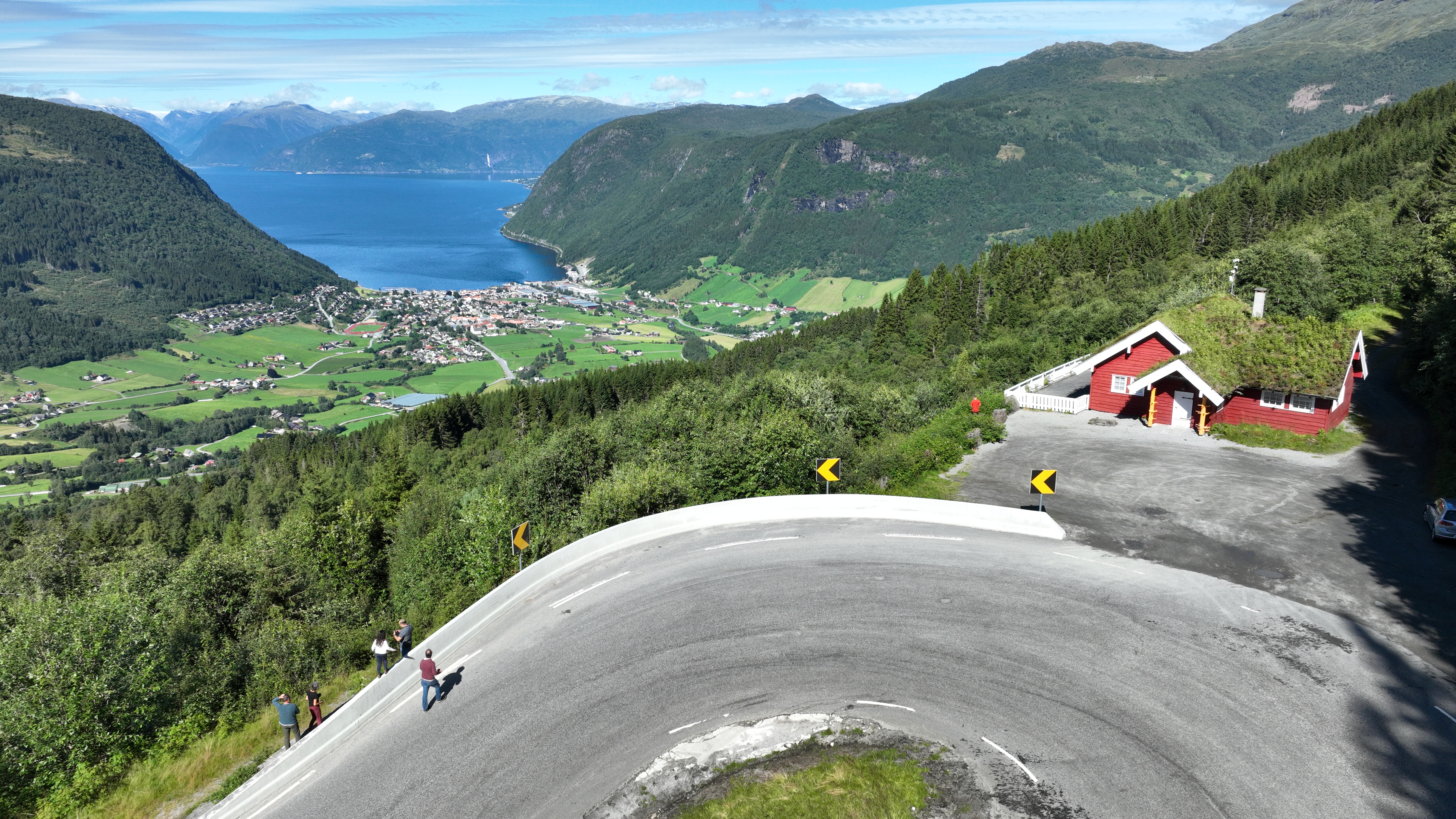 Unik rundtur med rib og buss Vik - Nærøyfjorden- Gudvangen
