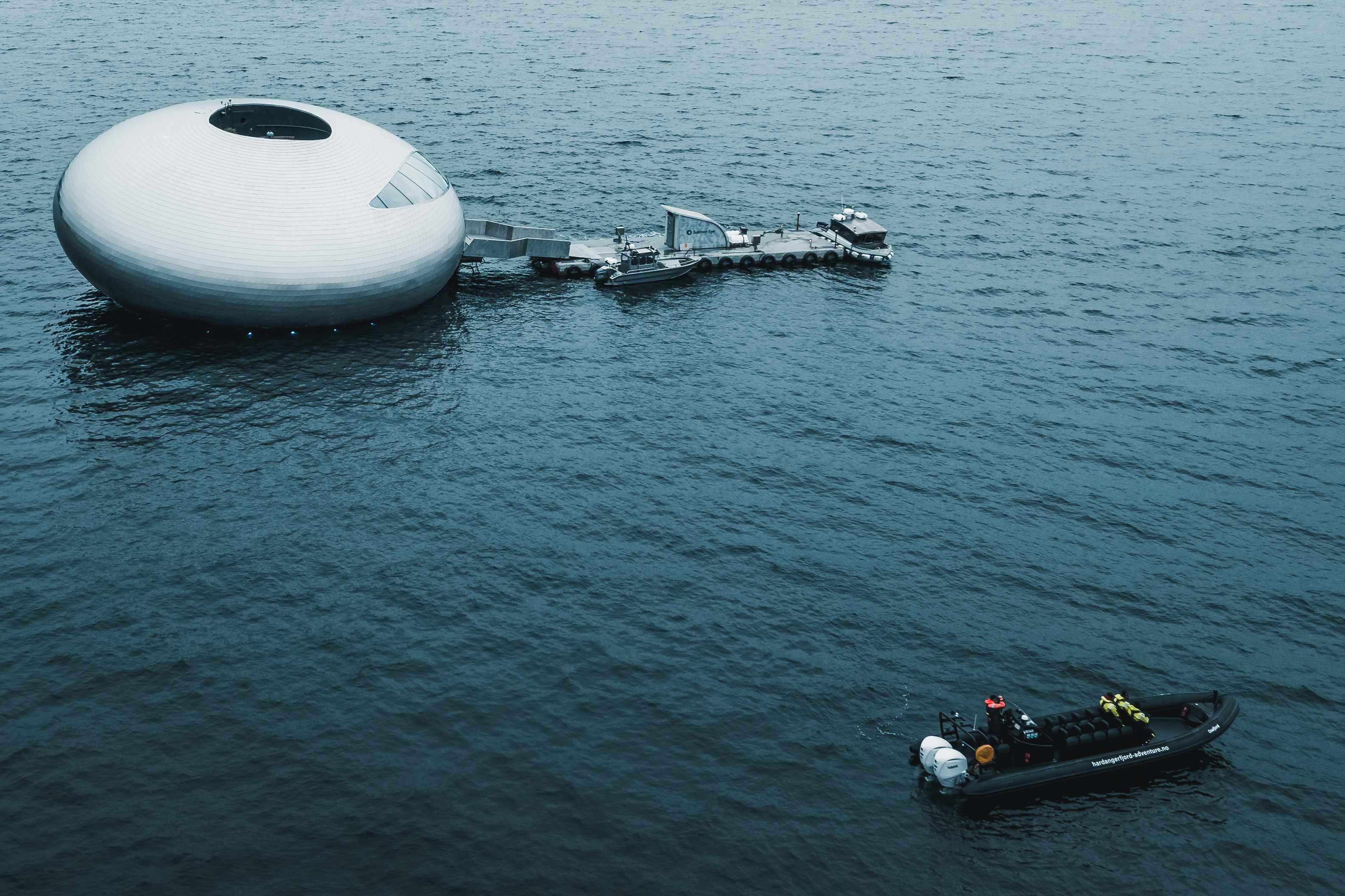 Privat Maurangsfjord RIB safari Rosendal