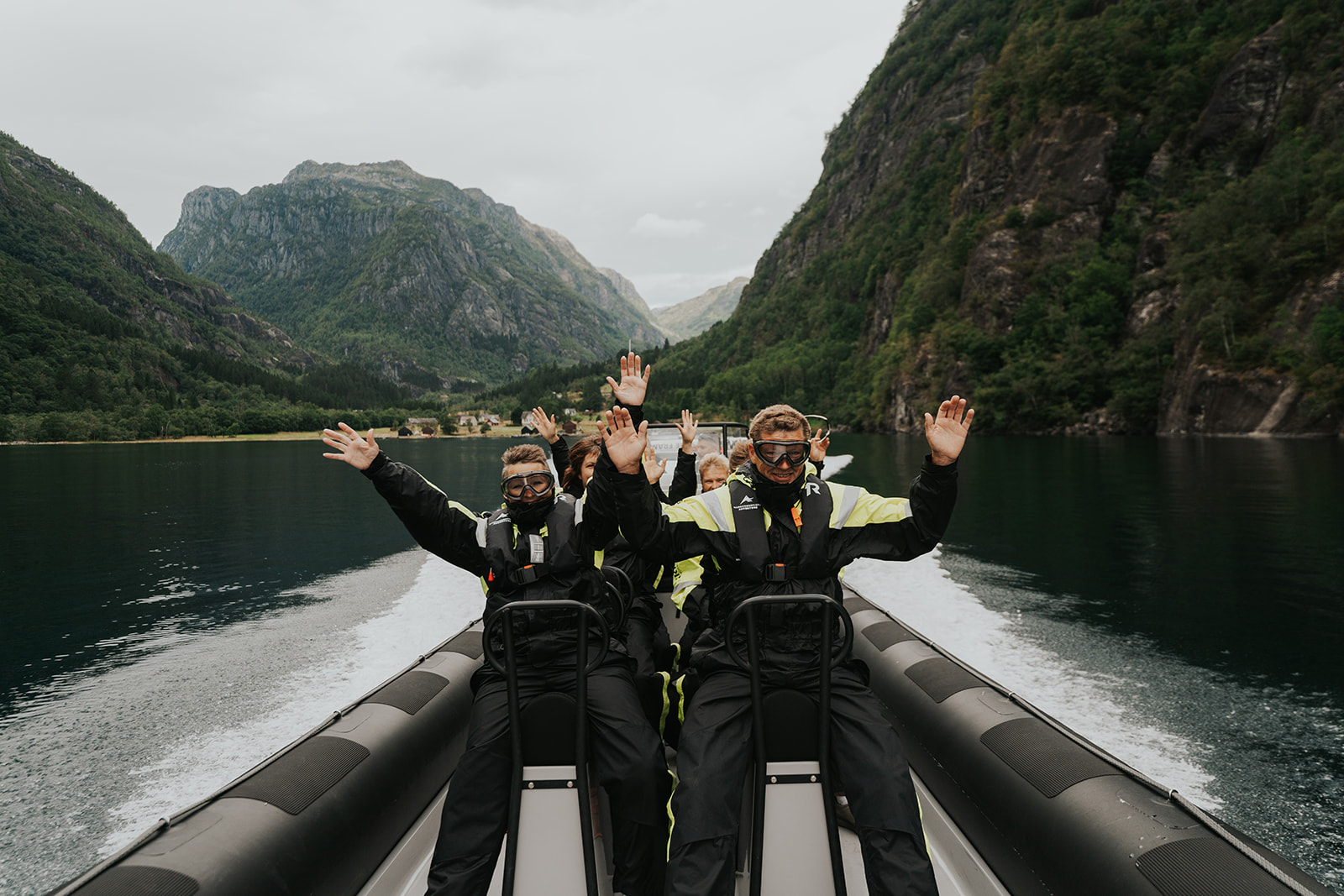 Fyksesund RIB safari frå Øystese