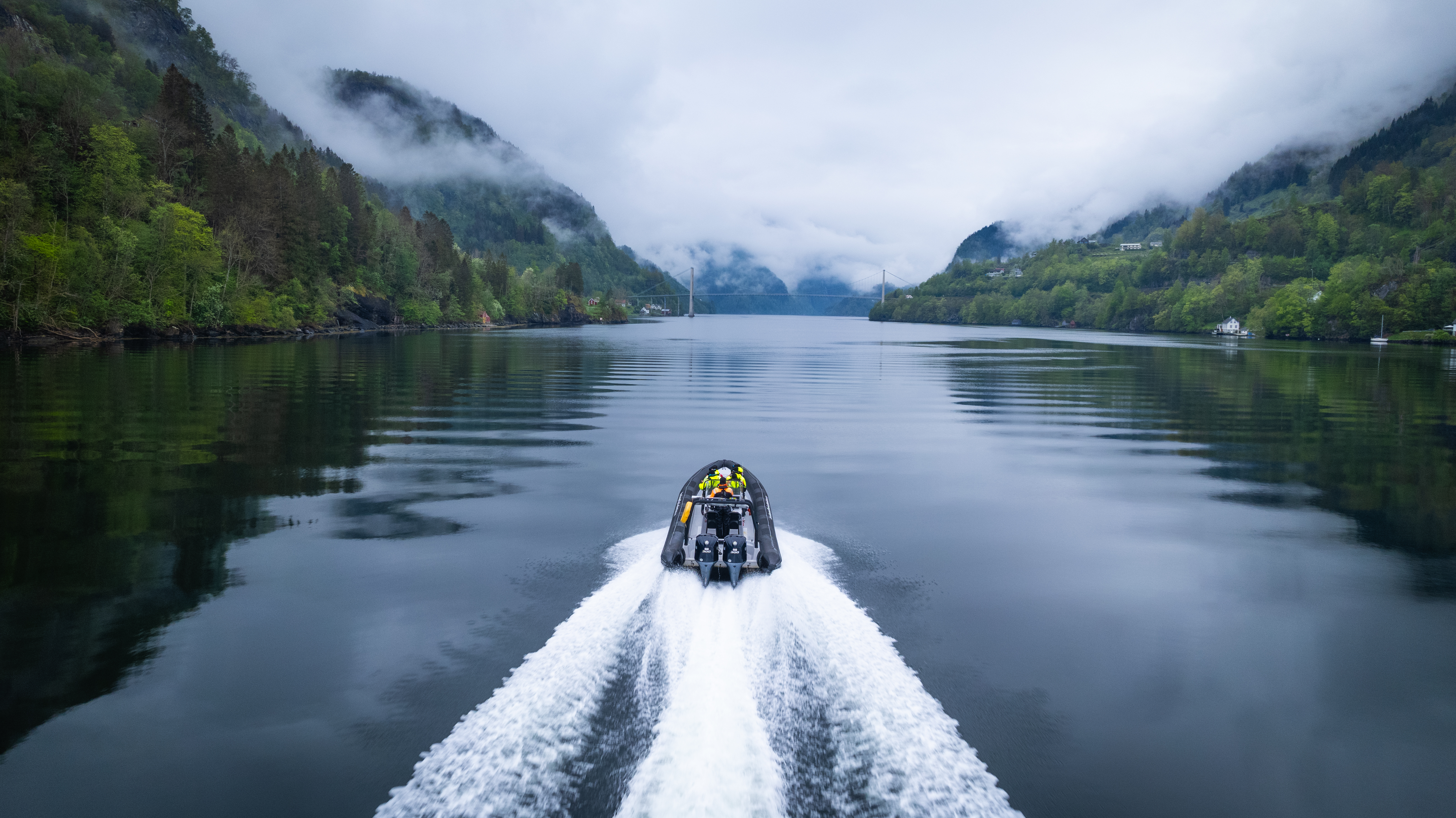 Fyksesund RIB safari frå Øystese