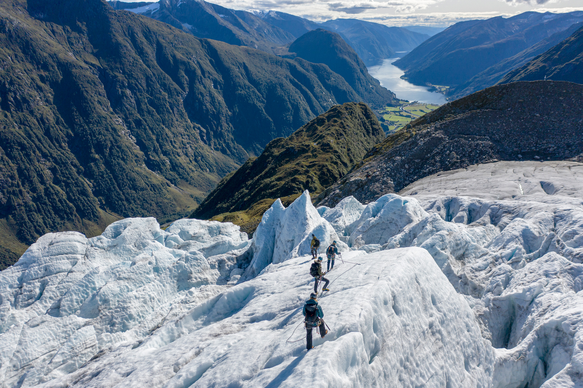 Brevandring på Flatbreen med lokal guide og ekspert