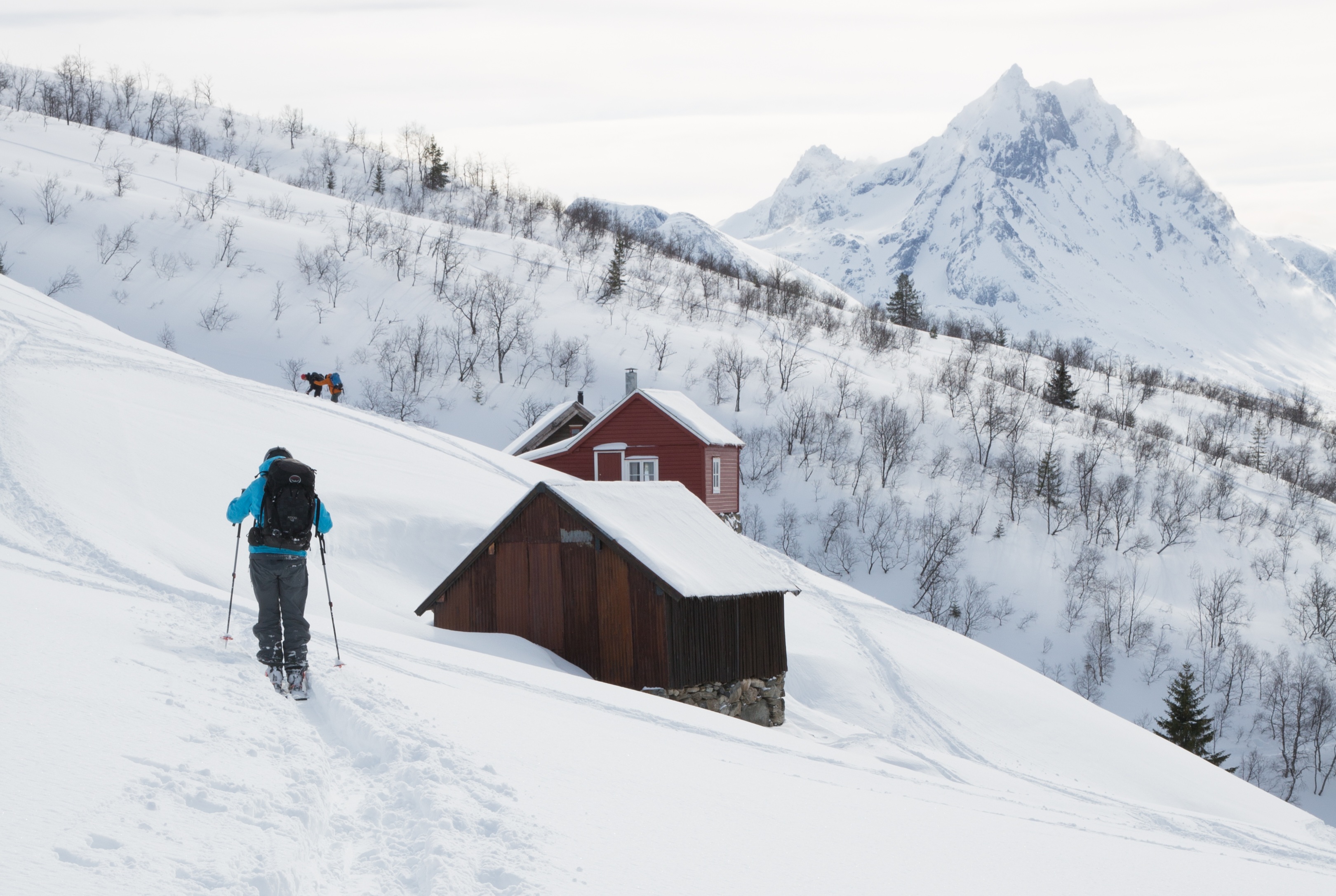 TOPPTUR PÅ SKI MED GUIDE