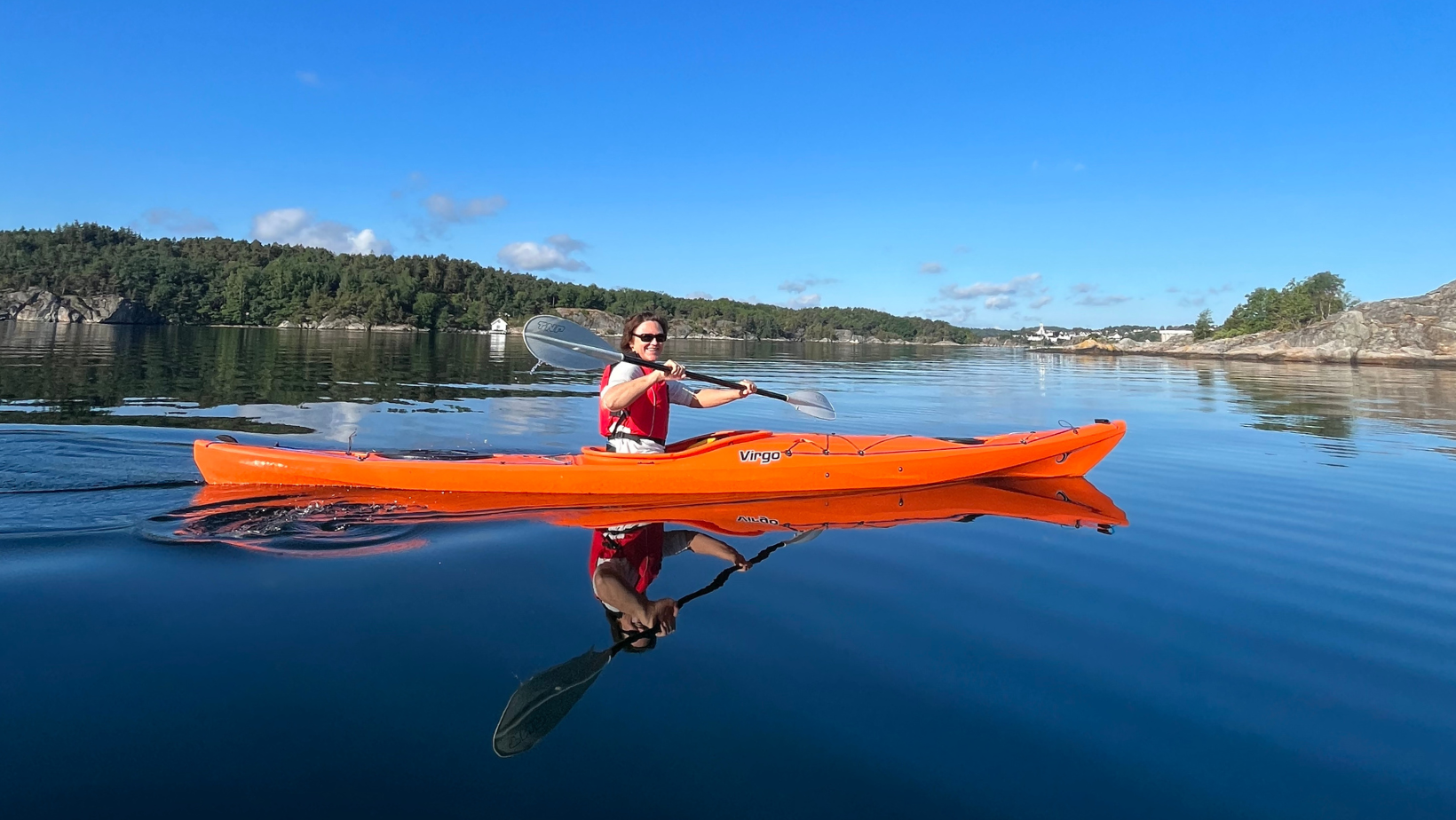 Lei kajakk (forside padlegleden)