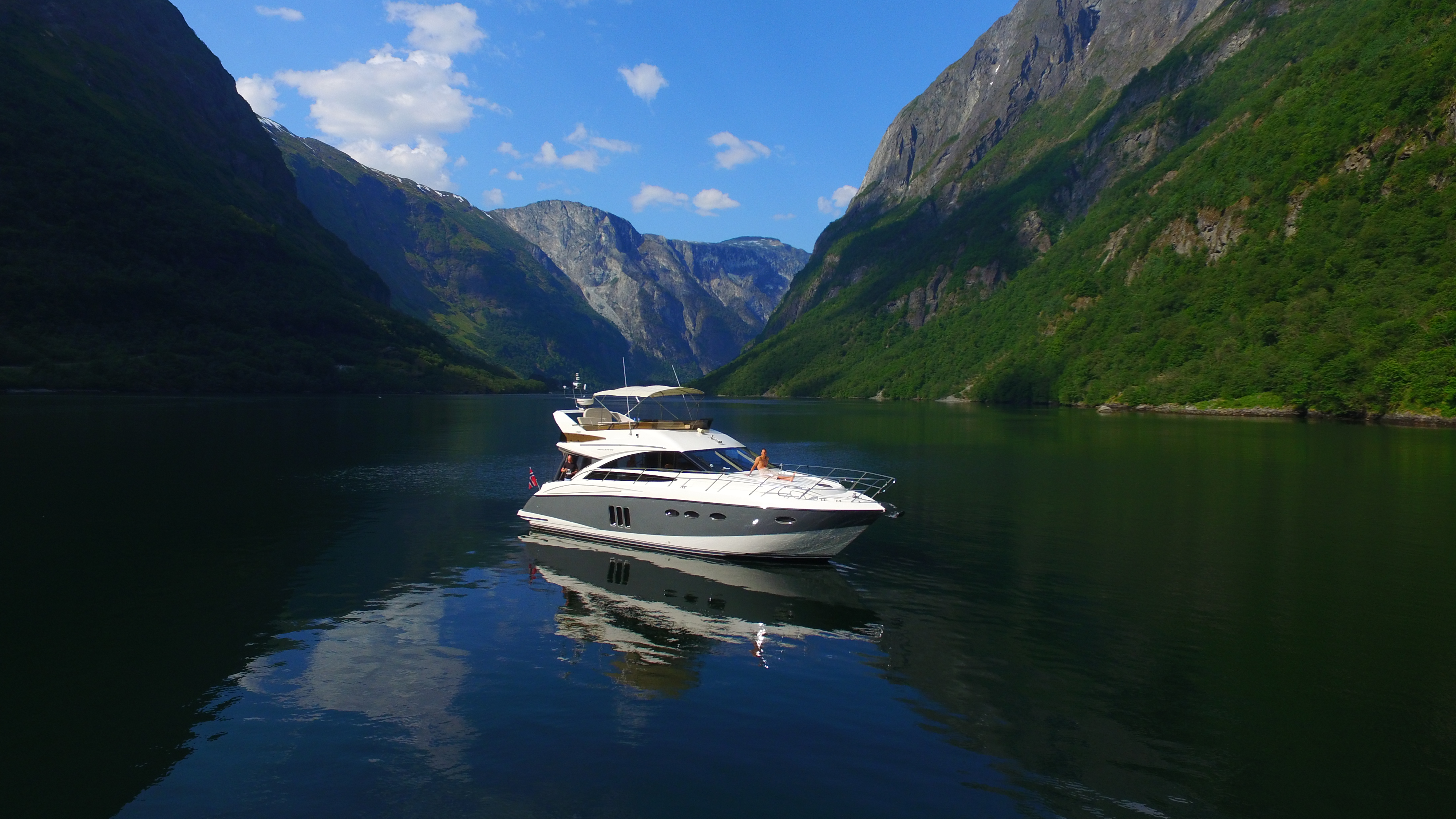 Private cruise in Nærøyfjorden