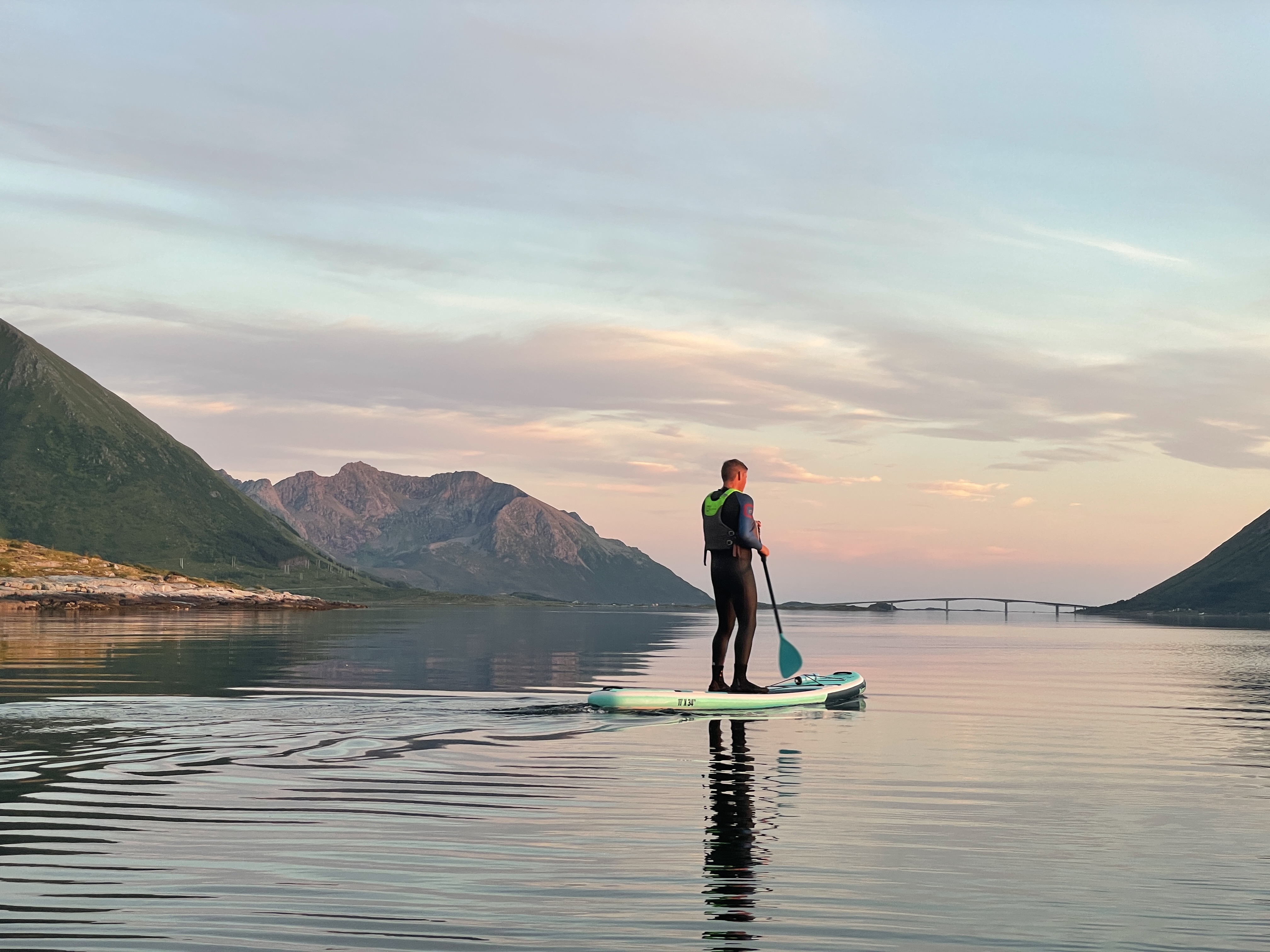 Privat SUP-tur i Lofoten – Brenna, Austvågøy (2 timer)
