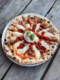 Neapolitansk pizza lunsj (per stk)