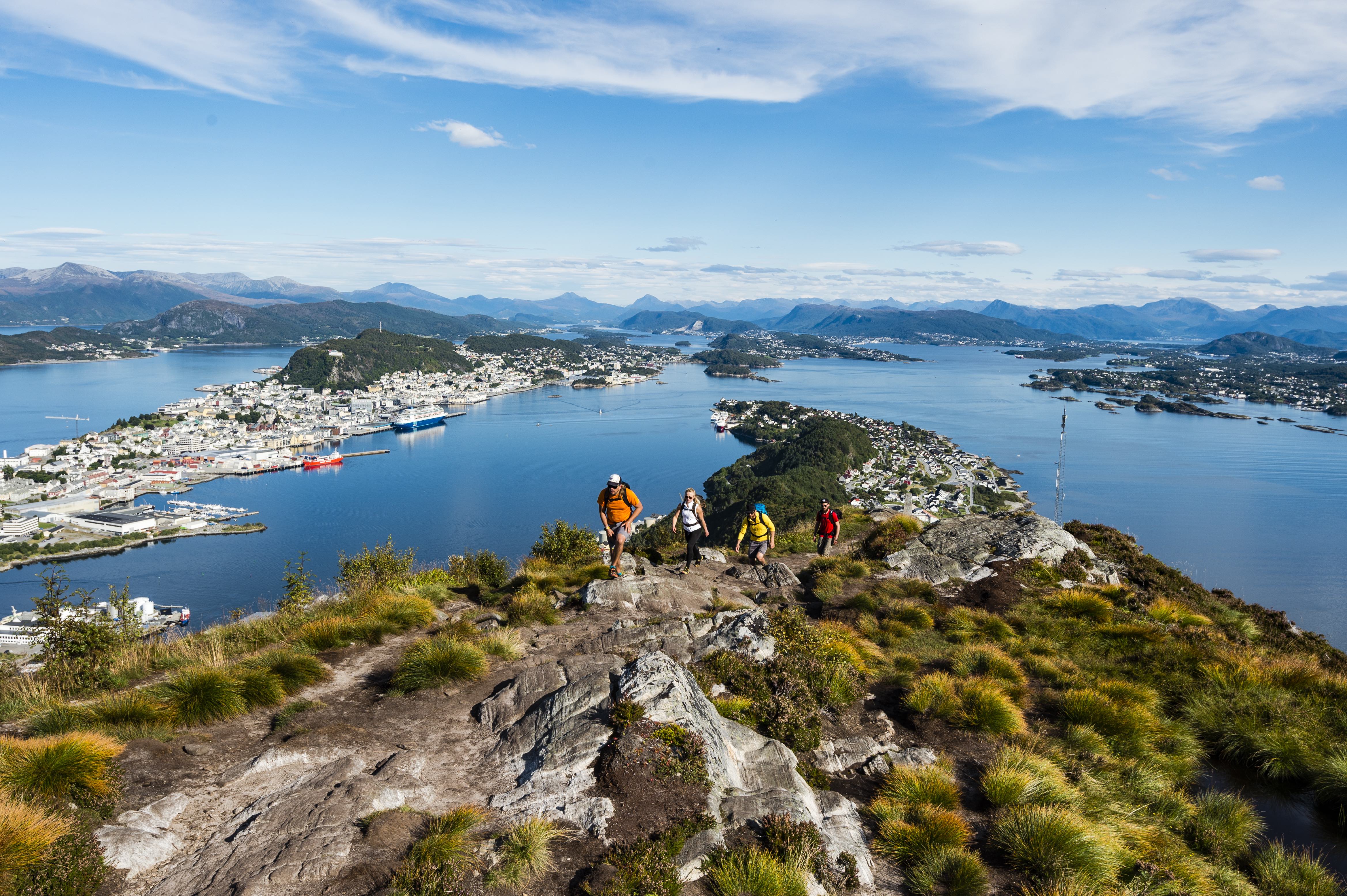 Kajakk og fjelltur i Ålesund